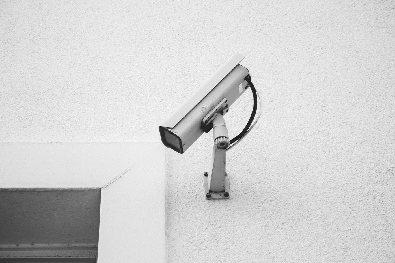 Security Kamera, symbolisch für Überwachung der SAP Systeme mit PRTG & scansor von itesys.